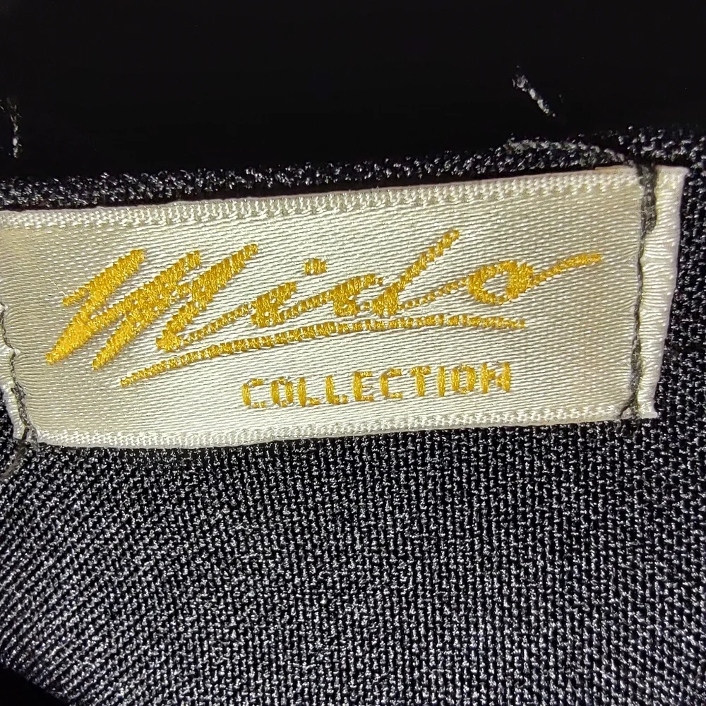 Mido Collection Button, Beaded, & Shell Handbag - Picture 3 of 12